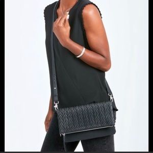 Stella & Dot cross body purse